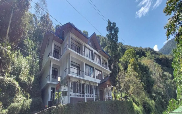 Norbulingka Retreat