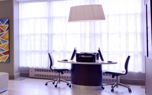 Holiday Inn Ottawa Dwtn - Parliament Hill by IHG