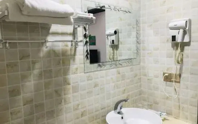 Xinyue Business Hotel