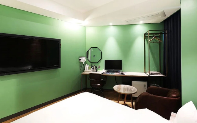 Alma Business Hotel
