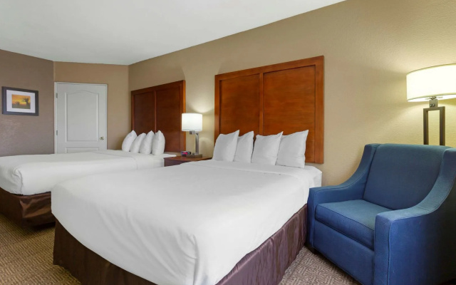 Spark by Hilton Glendale Phoenix North
