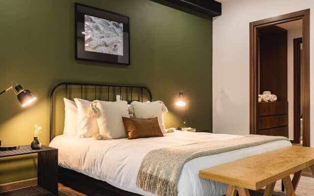 Casai Modern 2BR 2.5BA Oasis Steps From Parque Americas