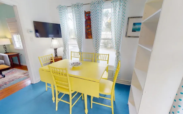 712 2nd Avenue - Upper