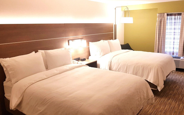 Holiday Inn Express & Suites Surrey by IHG