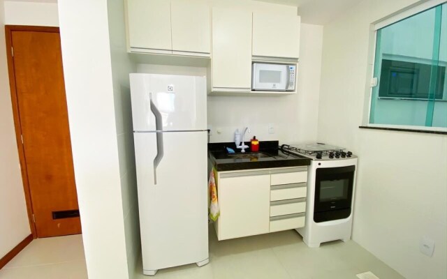 Apartamento Arejado com Localização Estratégica e Varandão - 203