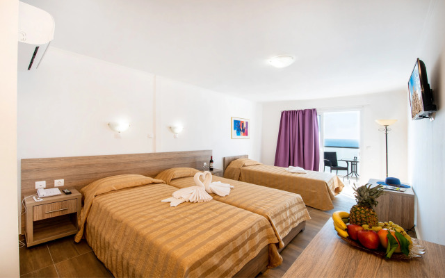 Ilyssion Hotel