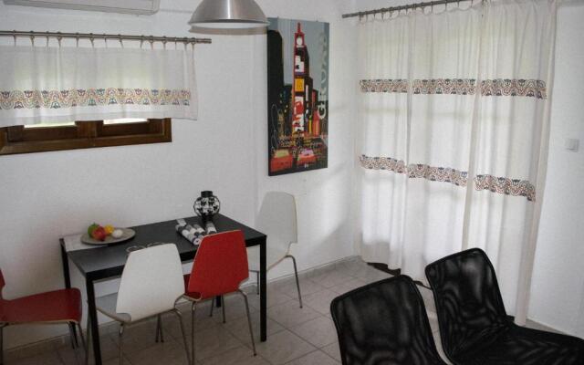 "The red kitchen" family house at kalyves