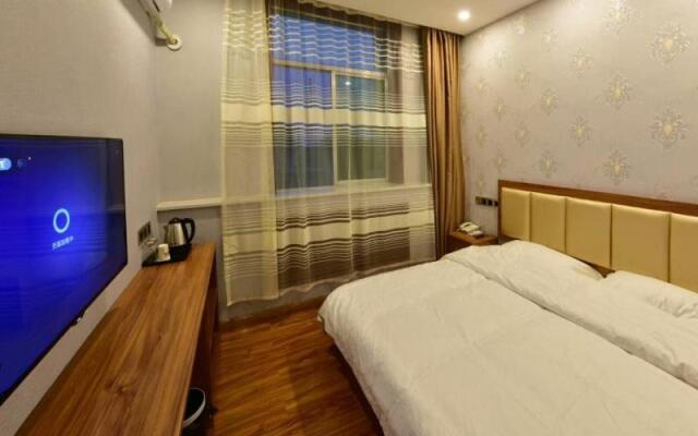 Shell Zhaozhong Ancient Street, Jinzhong County Railway Station Hotel