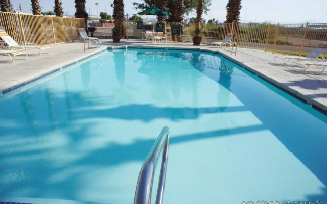 Motel 6 Phoenix, AZ - Midtown