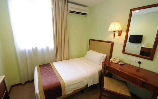 OYO 597 Winner Hotel