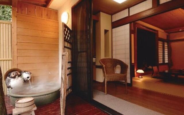 Motoyu Ryokan