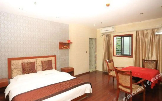 Xinyue Hotel (Dadukou District Ping'an Light Rail Station)