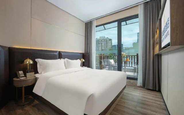 Huangzhicheng Hotel (Kunming Century City Dadu Motian Branch)