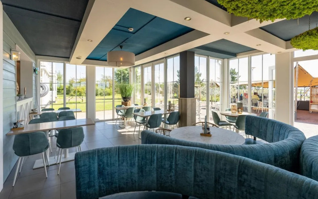 Comfortable Villa Only 9 km. From Rockanje