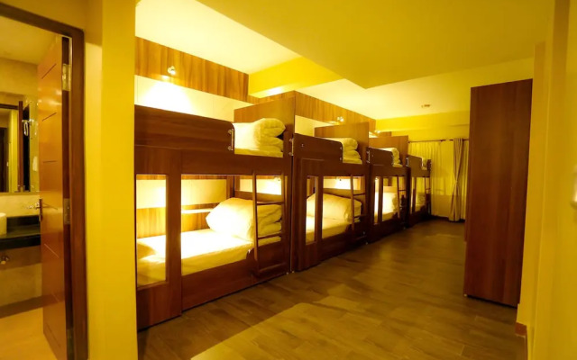 Hotel Glory Garden