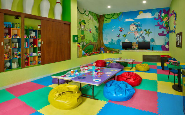 Las Brisas Huatulco – All Inclusive