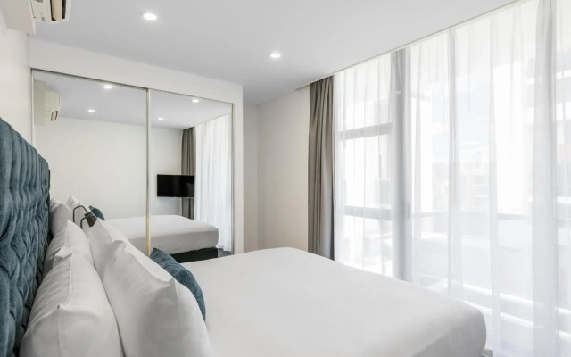 Meriton Suites Waterloo