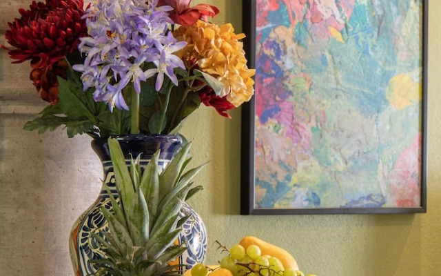 Vibrant 3Bed Villa - A Deco Retreat