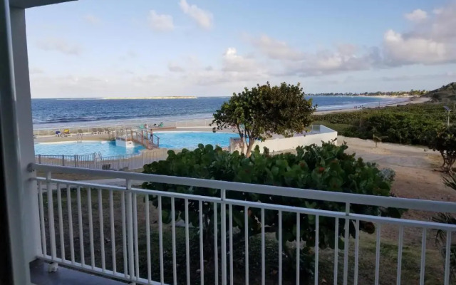 Studio 03 vue mer Orient Bay