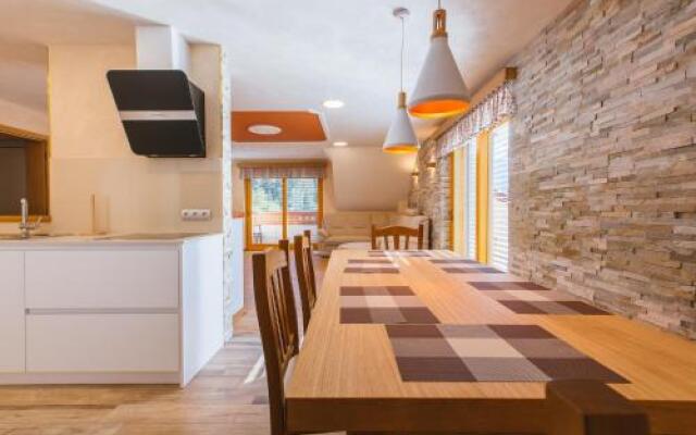 Apartment Ledrar