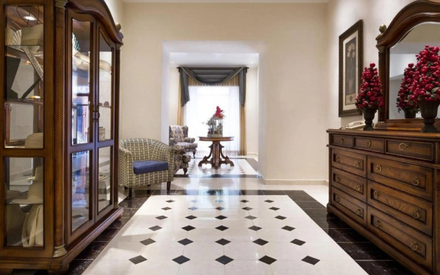 Hotel Plaza Colonial
