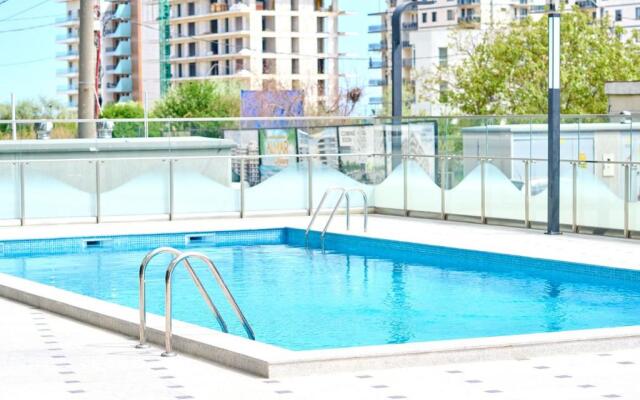 Sunflower 2BR Apartment in Nord10- parking n pool