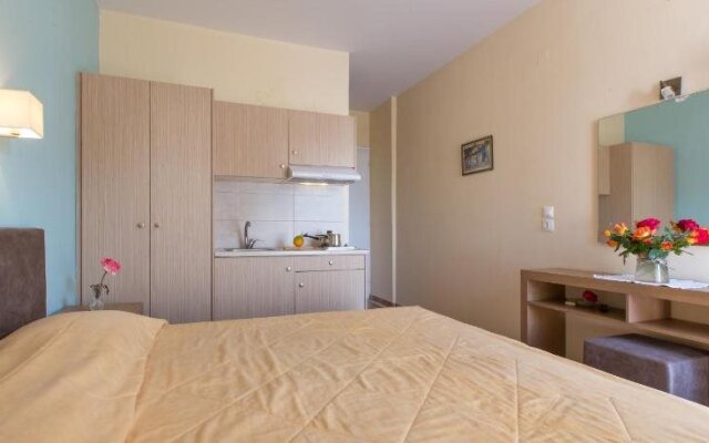 Tolon Beach Hotel