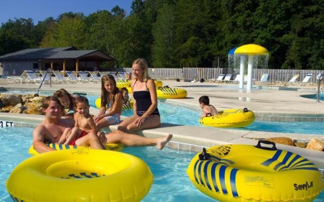 Rumbling Bald Resort