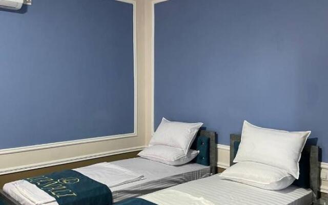 Lianali Hotel