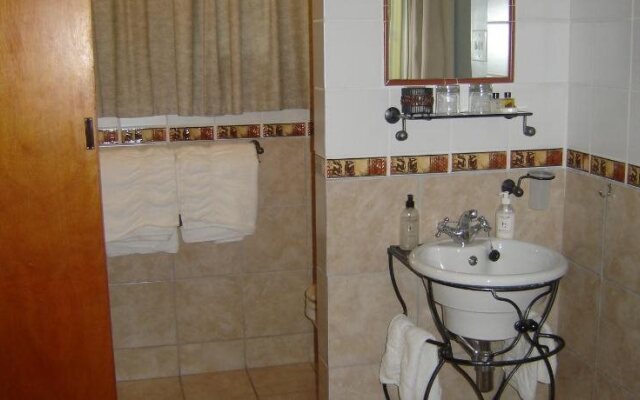 Cedar Lodge Guest House