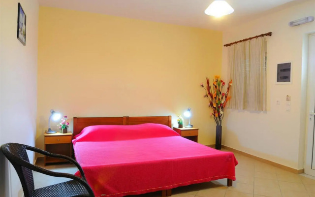 Nikos 2 Studios & Apartments