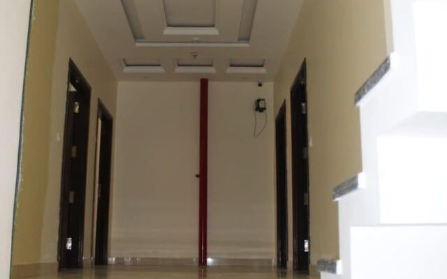 Parkside Navjyoti Hotel