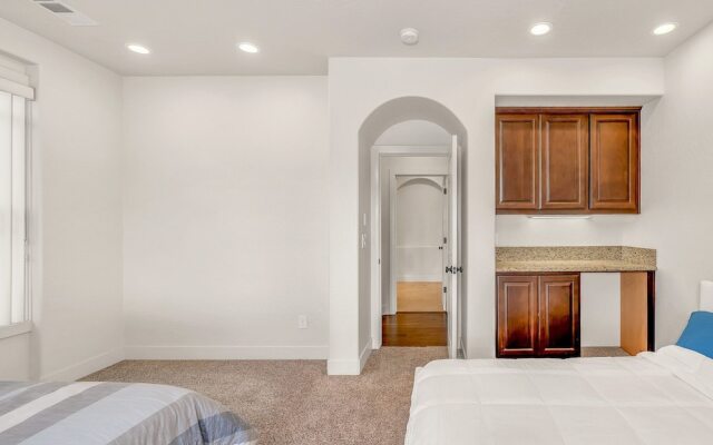 Green Hill Estate - Quiet Retreat