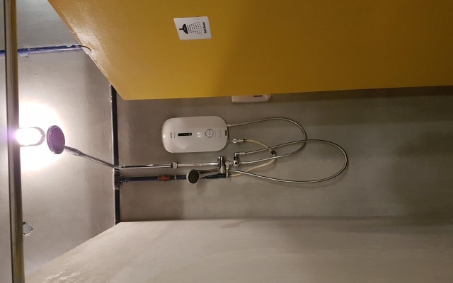SKYPOD Hostel – Bathroom – Kota Kinabalu