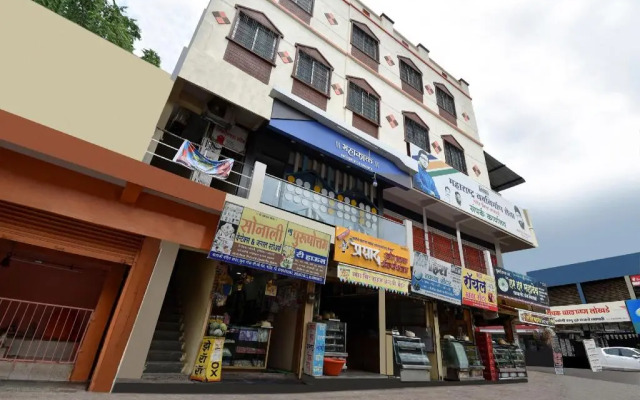 Mahakal Lodge by OYO Rooms