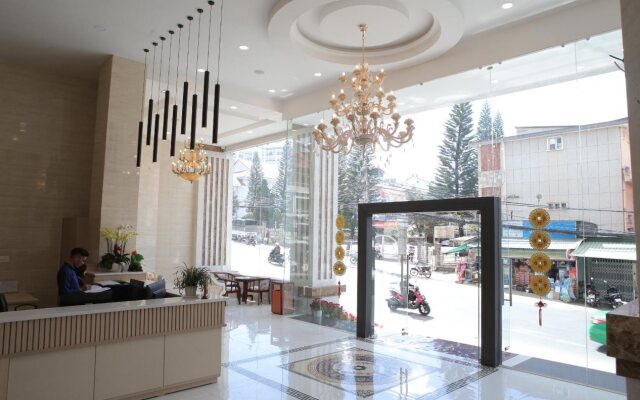 Hoang Minh Chau Ba Trieu Hotel