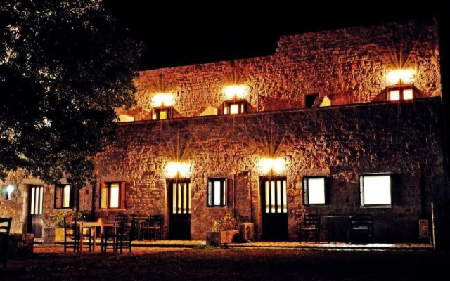 Vlyhada Residence & Restaurant