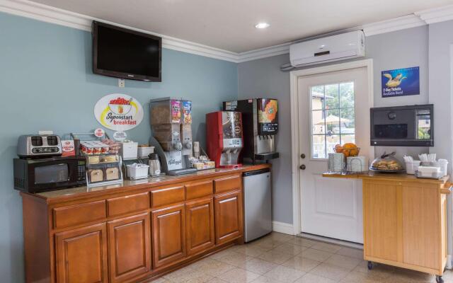 Aura Inn Monterey