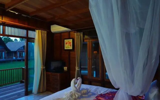 Rice Farm Villa Suratthani