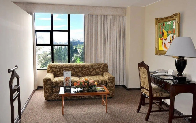Best Western CPlaza Hotel
