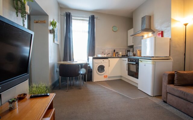 Old Barrington Arms Apartments