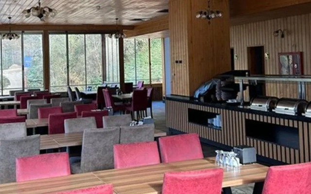 Oris Green Hotel