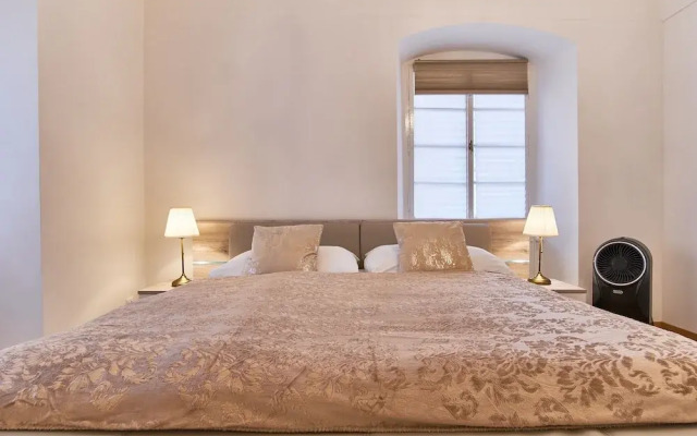 Charles Bridge Royal Apartment