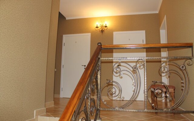 Отель Тиара