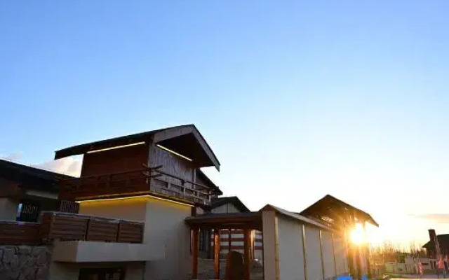 Seventy Tangquan Hotel