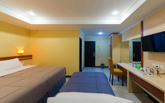 RedDoorz Plus near Mall Bali Galeria 2