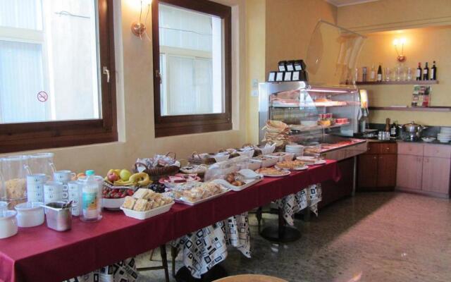 Hotel Roma