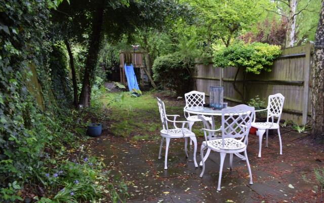 2 Bedroom Flat In Earlsfield