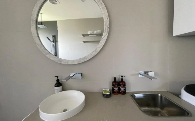 Noosa Shores Resort