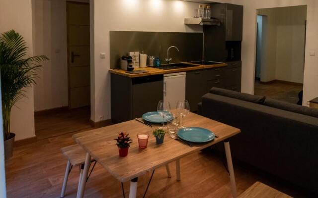 T2 moderne hypercentre 40m2, au pied de la cathédrale